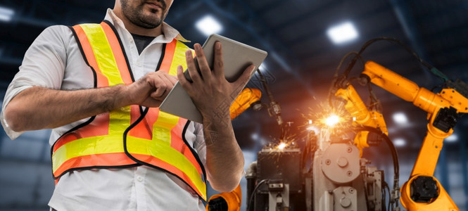 小型網(wǎng)絡(luò)工程師的微觀世界 宏照片、塑料纖維與自動(dòng)化工程的融合